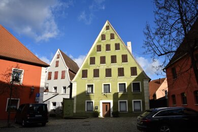 Mehrfamilienhaus zum Kauf provisionsfrei als Kapitalanlage geeignet 12 Zimmer 262 m² 248,8 m² Grundstück Josefsplatz 3 Spalt Spalt 91174