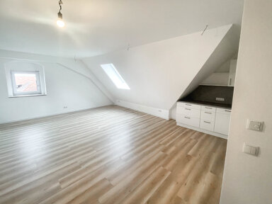 Wohnung zur Miete 905 € 3 Zimmer 67 m² 2. Geschoss Würzburger Str. 12 Estenfeld Estenfeld 97230