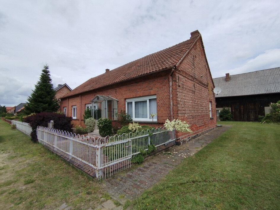 Einfamilienhaus zum Kauf 189.000 € 5 Zimmer 158,9 m²<br/>Wohnfläche 2.711 m²<br/>Grundstück Eldena Eldena 19294