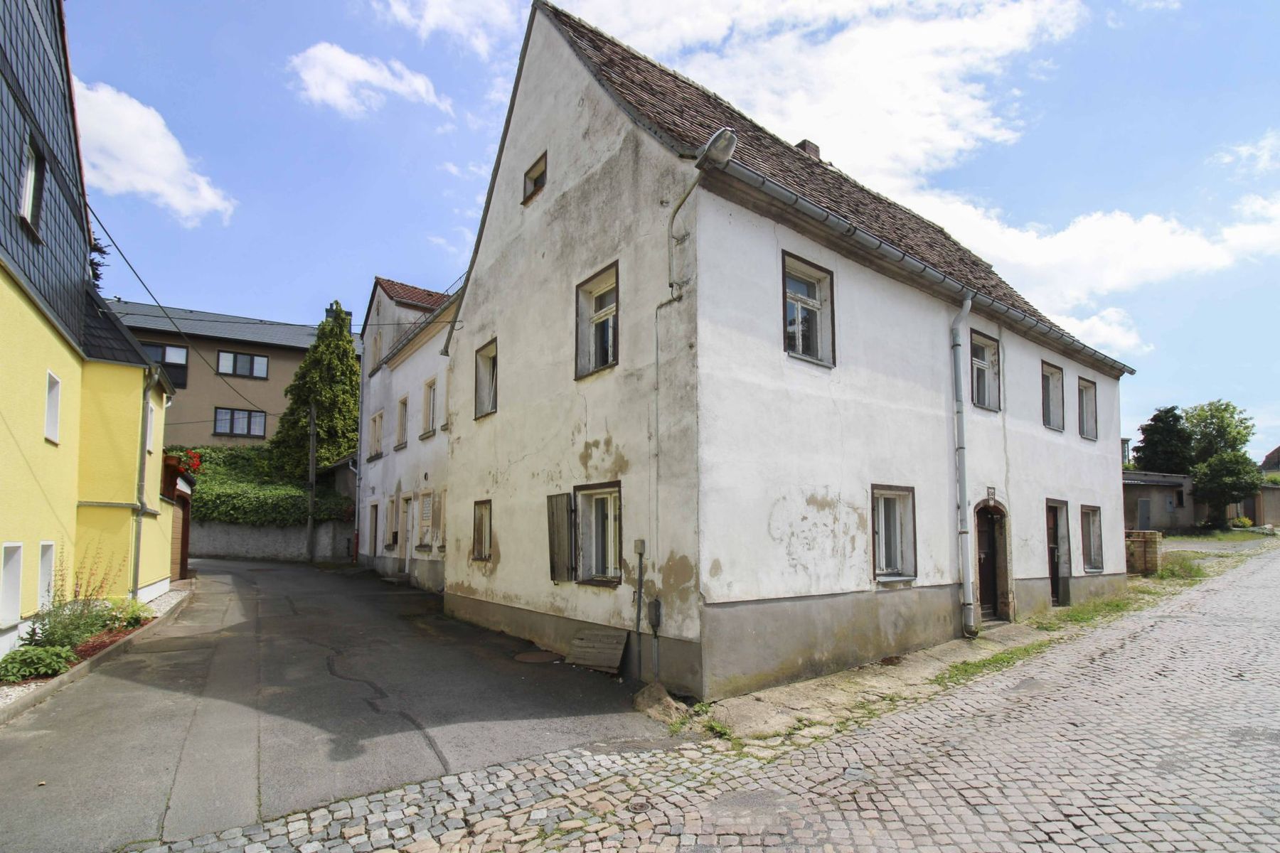 Mehrfamilienhaus zum Kauf 45.000 € 10 Zimmer 120 m²<br/>Wohnfläche 410 m²<br/>Grundstück Mutzschen Grimma 04688