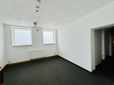 Büro-/Praxisfläche zur Miete 250 € 3 Zimmer 42 m² Bürofläche Zwotaer Straße 2 Klingenthal Klingenthal 08248