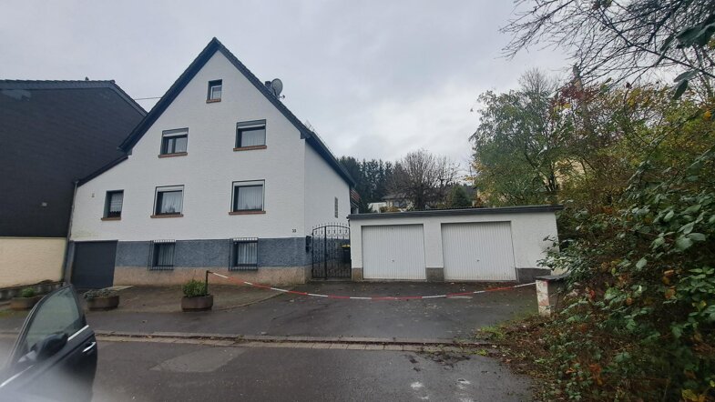 Mehrfamilienhaus zum Kauf 179.000 € 8 Zimmer 189,6 m² 902 m² Grundstück frei ab sofort Landsweiler Schiffweiler 66578