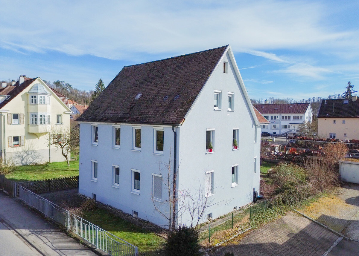 Mehrfamilienhaus zum Kauf 399.000 € 9 Zimmer 227 m²<br/>Wohnfläche 519 m²<br/>Grundstück Sigmaringen Sigmaringen 72488