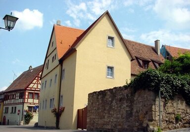 Wohnung zur Miete 306 € 1 Zimmer 34 m² 1. Geschoss frei ab sofort Rothenburg Rothenburg 91541