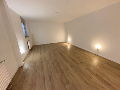 Wohnung zur Miete 550 € 1 Zimmer 45 m² 1. Geschoss frei ab sofort Fliederweg 24 Retzbach Retzbach 97225