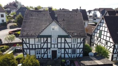 Mehrfamilienhaus zum Kauf als Kapitalanlage geeignet 169.000 € 10 Zimmer 270 m² 431 m² Grundstück Eckenhagen Reichshof 51580