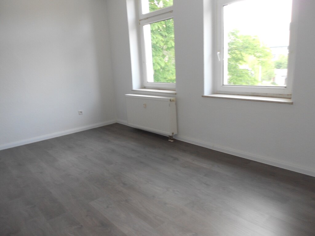 Apartment zur Miete 400 € 3 Zimmer 86,9 m² Straßbergerstr. 89 Neundorfer Vorstadt Plauen 08527