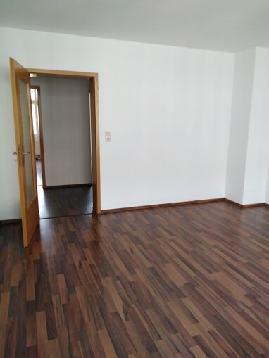 Wohnung zur Miete 220 € 2 Zimmer 52,5 m² 3. Geschoss Trockentalstraße 76 Südvorstadt Plauen 08527