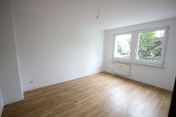 Wohnung zur Miete 260 € 2 Zimmer 39,9 m²<br/>Wohnfläche 3. Stock<br/>Geschoss Saturnstr. 26 Ortslage Trotha Halle (Saale) 06118