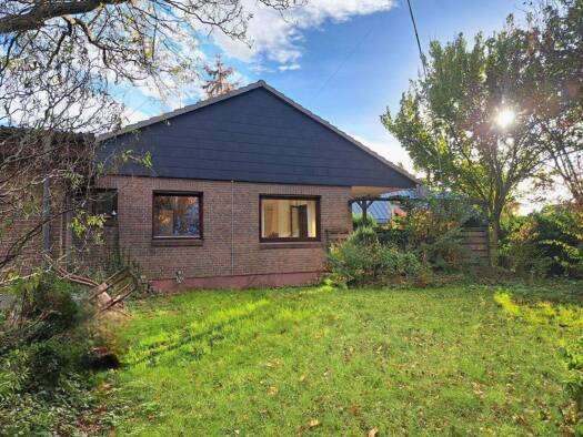 Haus zum Kauf 229.000 € 4 Zimmer 110 m² 805 m² Grundstück Lohbarbeker Straße 3 Winseldorf 25551