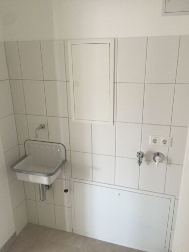 Wohnung zur Miete 700 € 3 Zimmer 98 m² frei ab sofort Ulmerstraße 9 Wenigenjena - Ort Jena 07749