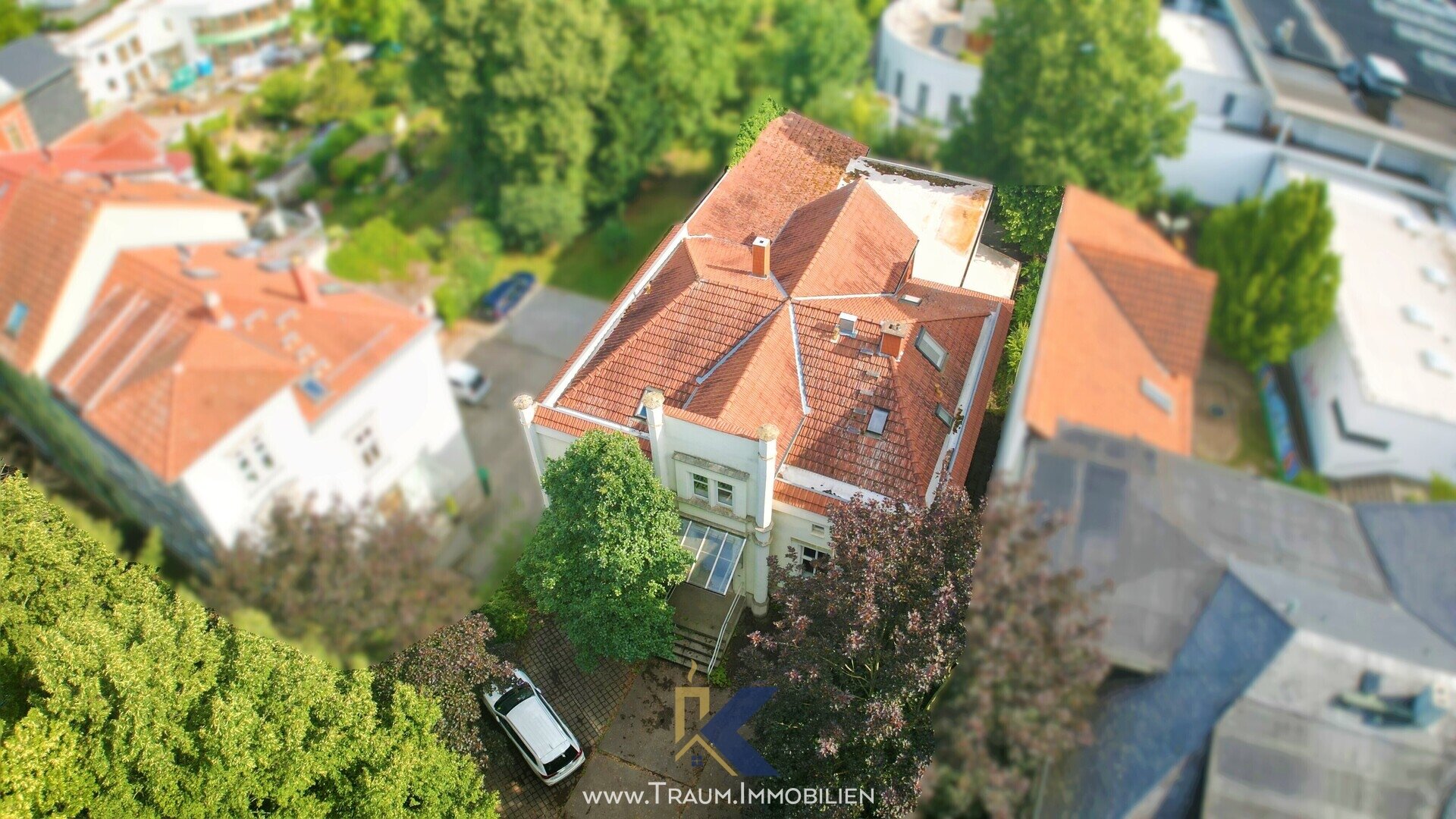 Villa zum Kauf 139.000 € 15 Zimmer 430 m²<br/>Wohnfläche 882 m²<br/>Grundstück Mühlhausen Mühlhausen 99974