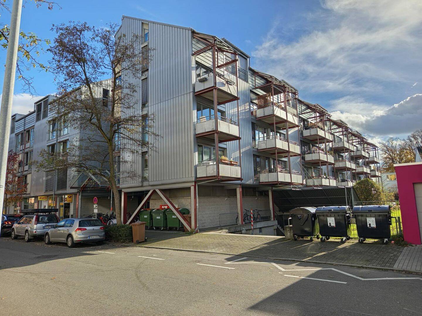 Vermietete 1-Zimmer-Wohnung in Seenähe: Sichere Kapitalanlage mit 2,96% Brutto, TG und provisionsfrei, Bj 94