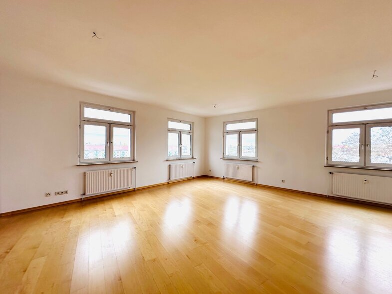 Wohnung zur Miete 1.300 € 4 Zimmer 108 m² 3. Geschoss frei ab sofort Amberger Str. 34 Schweinau Nürnberg 90441