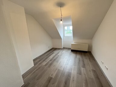 Wohnung zur Miete 350 € 1 Zimmer 50 m² 4. Geschoss Altendorfer Str. 437 Altendorf Essen 45143