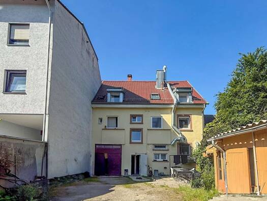 Laden zum Kauf 2.712 € 9 Zimmer 276,6 m² Verkaufsfläche Ettlingen 76275