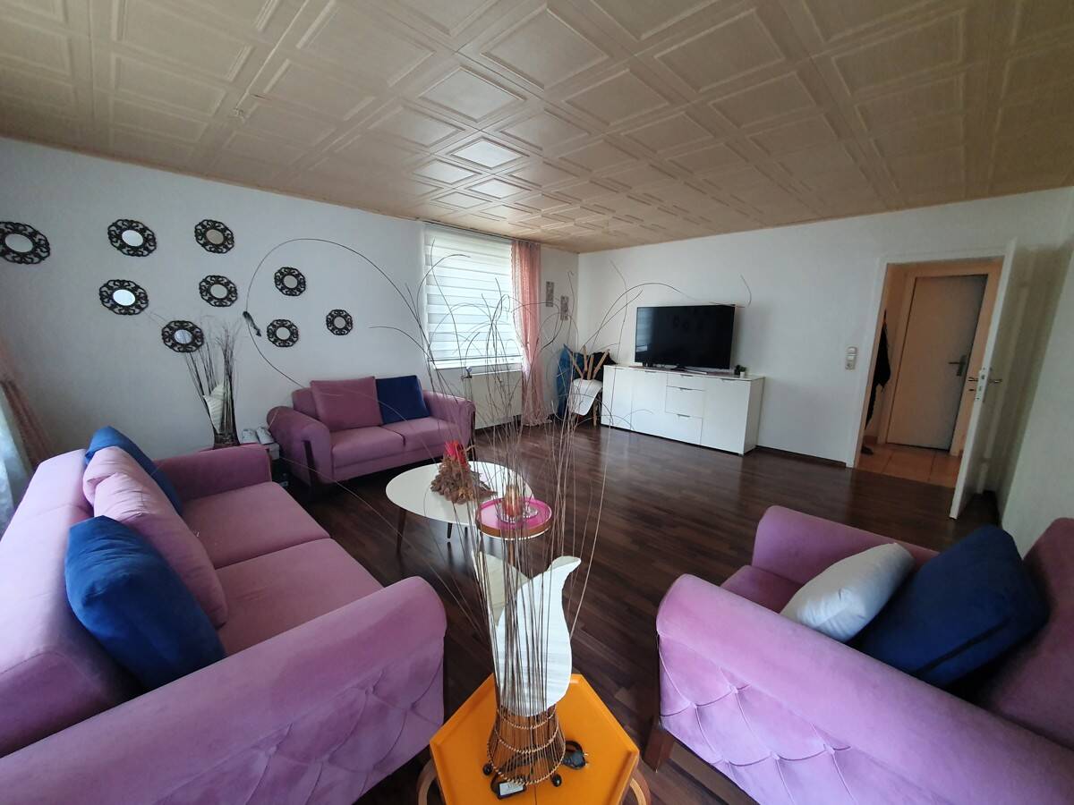 Mehr Raum für Kreativität - Stilvolle Wohnung mit Loggia zum Entspannen!