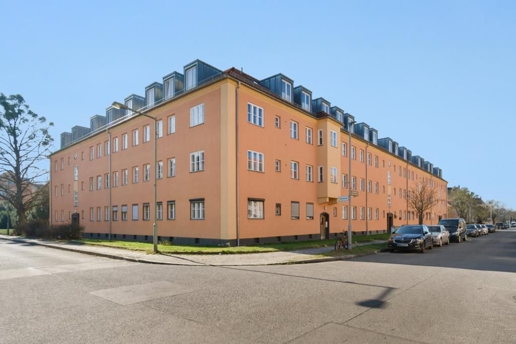 Wohnung zum Kauf provisionsfrei 216.100 € 2,5 Zimmer 55,8 m²<br/>Wohnfläche 2.<br/>Geschoss Windsteiner Weg 17 Zehlendorf Berlin 14165