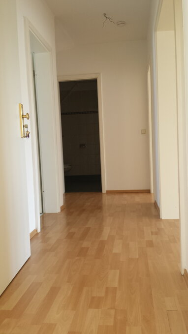 Wohnung zur Miete 480 € 3 Zimmer 76,6 m² 5. Geschoss Große Diesdorfer Str. 13 St. Pauli / Alexander-Puschkin-Straße Magdeburg 39108