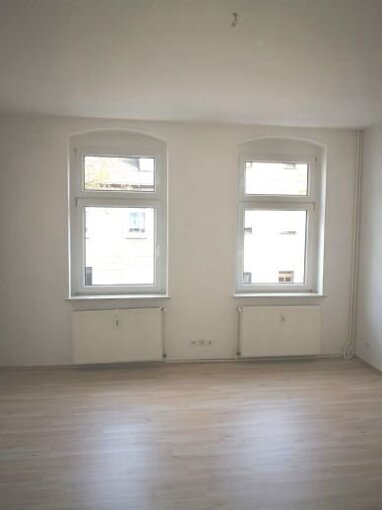 Wohnung zur Miete 265 € 2 Zimmer 45 m² 1. Geschoss Zepzigerstr. Bernburg Bernburg 06406