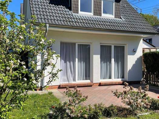 Doppelhaushälfte zum Kauf 579.000 € 5 Zimmer 111 m² 330 m² Grundstück frei ab 30.01.2026 Lurup Hamburg 22549