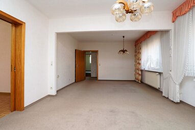 Doppelhaushälfte zum Kauf 198.000 € 6 Zimmer 140 m² 967 m² Grundstück Uchtelfangen Illingen / Uchtelfangen 66557