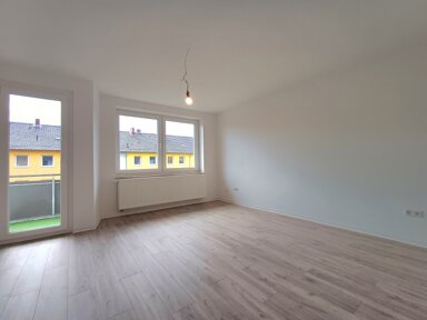 Wohnung zur Miete 874 € 4 Zimmer 83,1 m² frei ab sofort Melanchthonstr. 27 Bärenkämpen 1 Minden 32425