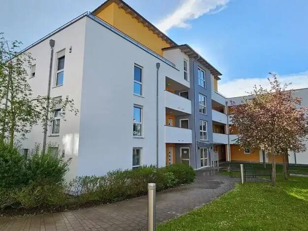 Wohnung zur Miete 850 € 2 Zimmer 64 m² frei ab 01.02.2026 Ludwig-Thoma-Straße 13 Regenstauf 93128
