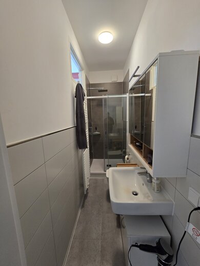 Wohnung zur Miete 700 € 4 Zimmer 70 m² 3. Geschoss frei ab sofort Deweerthstraße 12 Ostersbaum Wuppertal 42107