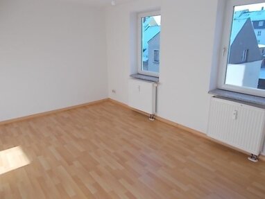 Wohnung zur Miete 138 € 1 Zimmer 23 m² 3. Geschoss Straße des Friedens 9 Limbach-Oberfrohna Limbach-Oberfrohna 09212