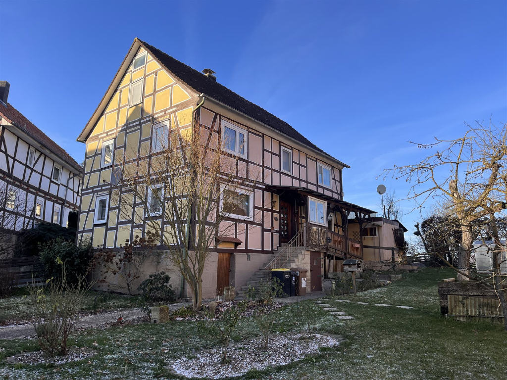 Einfamilienhaus zum Kauf 79.000 € 7 Zimmer 174 m²<br/>Wohnfläche 807 m²<br/>Grundstück Altendorf Naumburg 34311