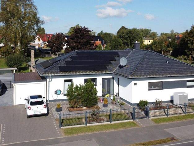 Bungalow zum Kauf 595.000 € 5 Zimmer 143 m² 722 m² Grundstück Parow Kramerhof 18445