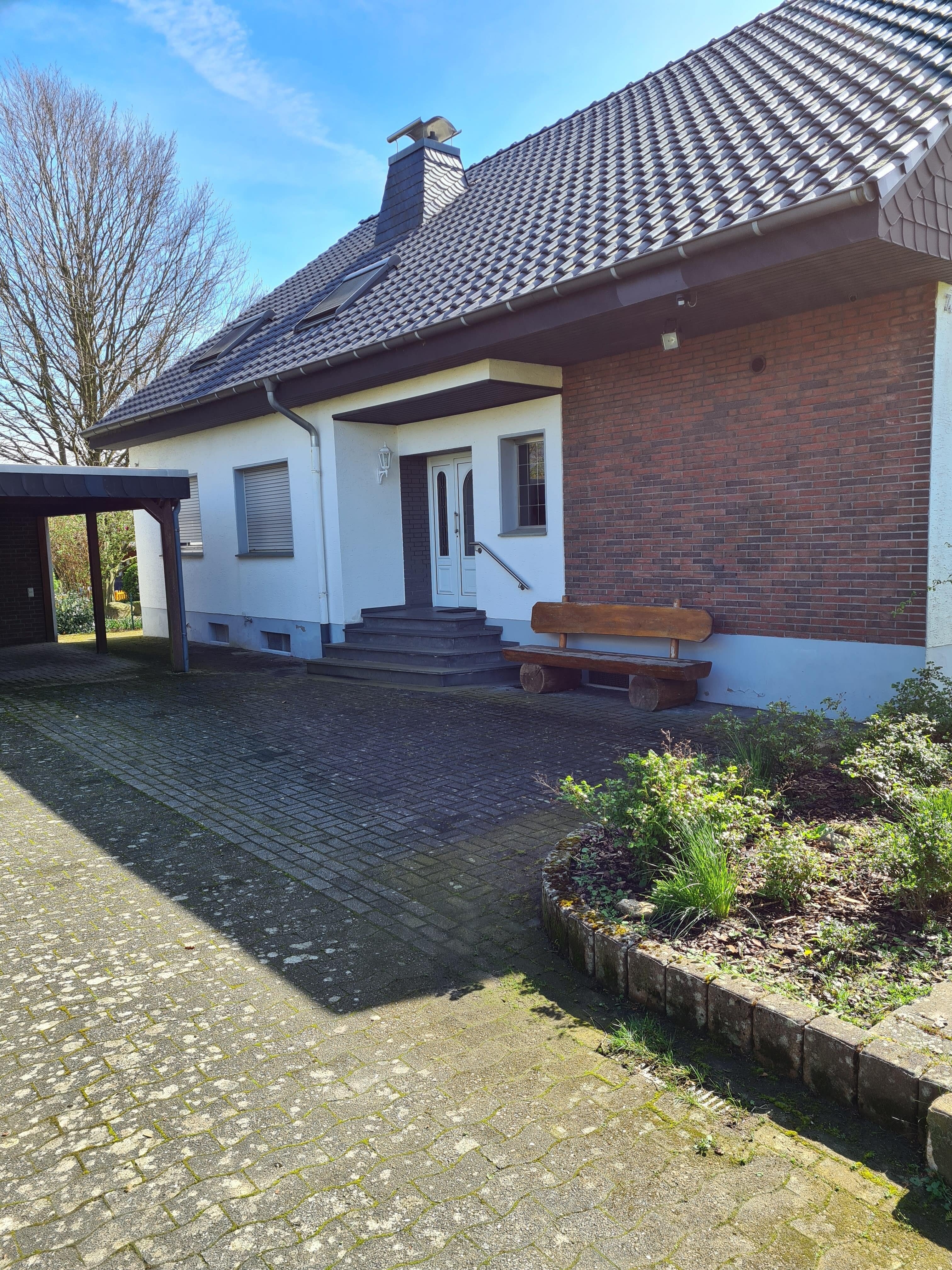 Einfamilienhaus zum Kauf 299.000 € 7 Zimmer 219 m²<br/>Wohnfläche 691 m²<br/>Grundstück Eickelborn Lippstadt 59556