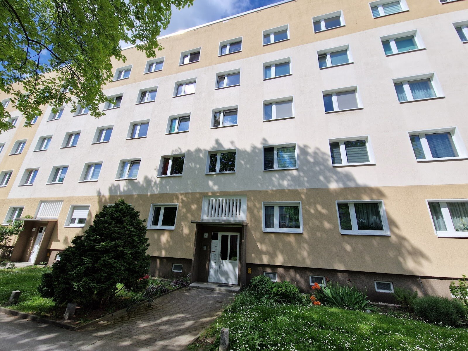 Wohnung zur Miete 337,50 € 3 Zimmer 56,8 m²<br/>Wohnfläche 4. Stock<br/>Geschoss Bernhard-Kellermann-Str. 13 Schilfbreite Magdeburg 39120