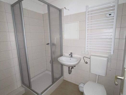 Wohnung zur Miete 275 € 1 Zimmer 35,8 m² EG frei ab sofort Johannes-Göderitz-Straße 17 Neu Olvenstedt Magdeburg 39130