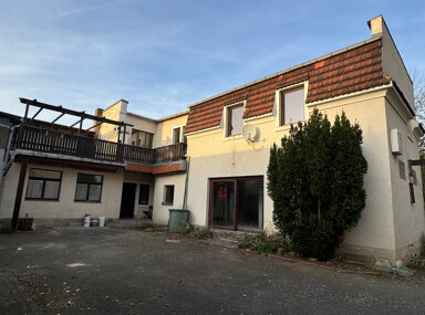 Einfamilienhaus zum Kauf 155.000 € 175 m² 581 m² Grundstück Coswig 01640