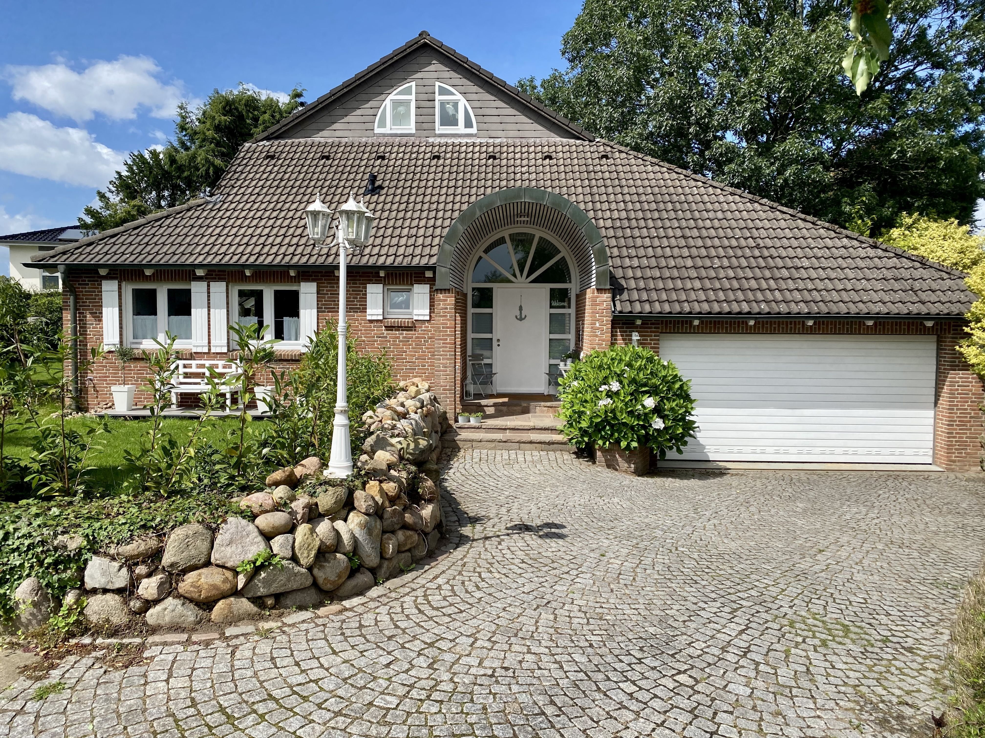 Haus zum Kauf 899.000 € 5 Zimmer 138 m²<br/>Wohnfläche 991 m²<br/>Grundstück Kaltenkirchen 24568