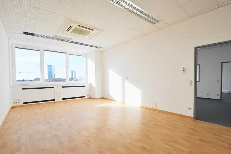 Bürofläche zur Miete provisionsfrei 12,75 € 170 m²<br/>Bürofläche ab 131 m²<br/>Teilbarkeit Alte Heide - Hirschau München 80807