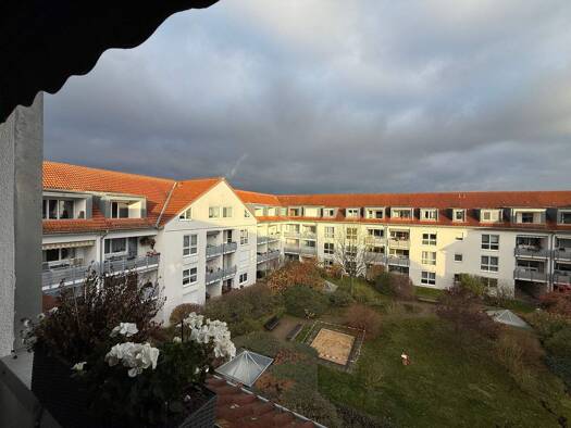 Wohnung zum Kauf 299.000 € 3 Zimmer 97 m² 3. Geschoss Lausener Straße 23 Lausen-Grünau Leipzig 04207