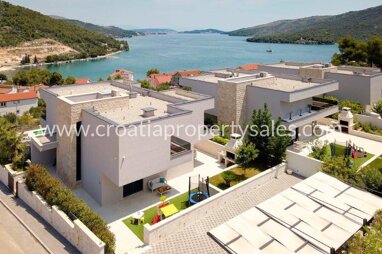 Villa zum Kauf 12 Zimmer 1.150 m² 2.468 m² Grundstück Trogir/Ciovo 21220