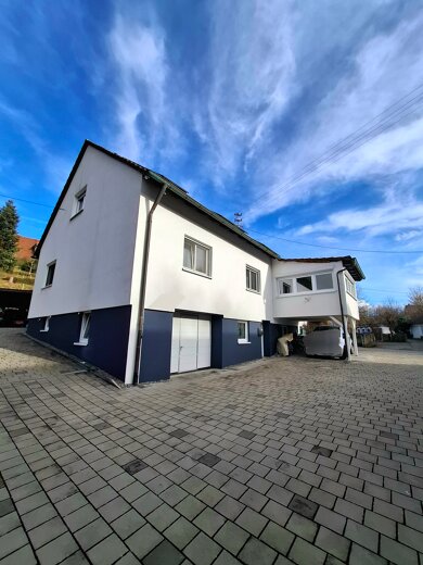 Mehrfamilienhaus zum Kauf provisionsfrei 698.000 € 10,5 Zimmer 250 m² 881 m² Grundstück Engstlatt Balingen 72336