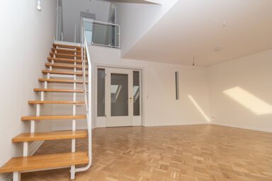 Maisonette zum Kauf 240.000 € 2 Zimmer 60,4 m² 5. Geschoss Südvorstadt Leipzig 04275