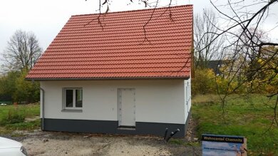 Einfamilienhaus zur Miete 1.070 € 4 Zimmer 105 m² 896 m² Grundstück frei ab sofort Flöha Flöha 09557