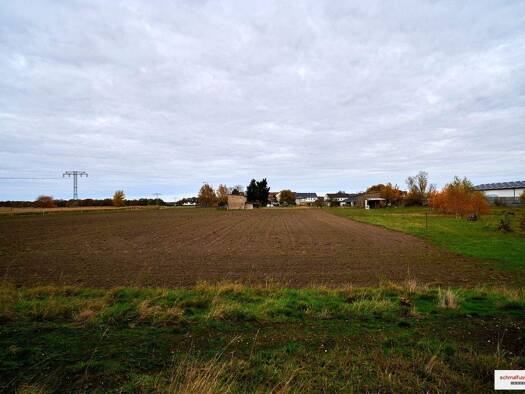 Grundstück zum Kauf 1.122.560 € 31.500 m² Grundstück Baugenehmigung vorhanden Noitzscher Straße Hohenprießnitz Zschepplin 04838