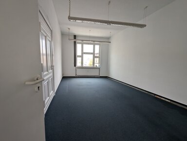 Bürofläche zur Miete 3.459 € 11 Zimmer 485,8 m² Bürofläche Bitterfeld Bitterfeld 06749