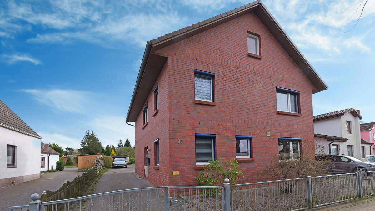 Einfamilienhaus zum Kauf 719.000 € 4 Zimmer 140,1 m²<br/>Wohnfläche 1.572 m²<br/>Grundstück Wahlbezirk 009 Pinneberg 25421