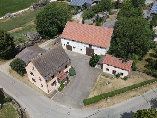 Einfamilienhaus zum Kauf 399.000 € 7 Zimmer 167 m² 3.752 m² Grundstück Indernbuch Burgsalach 91790