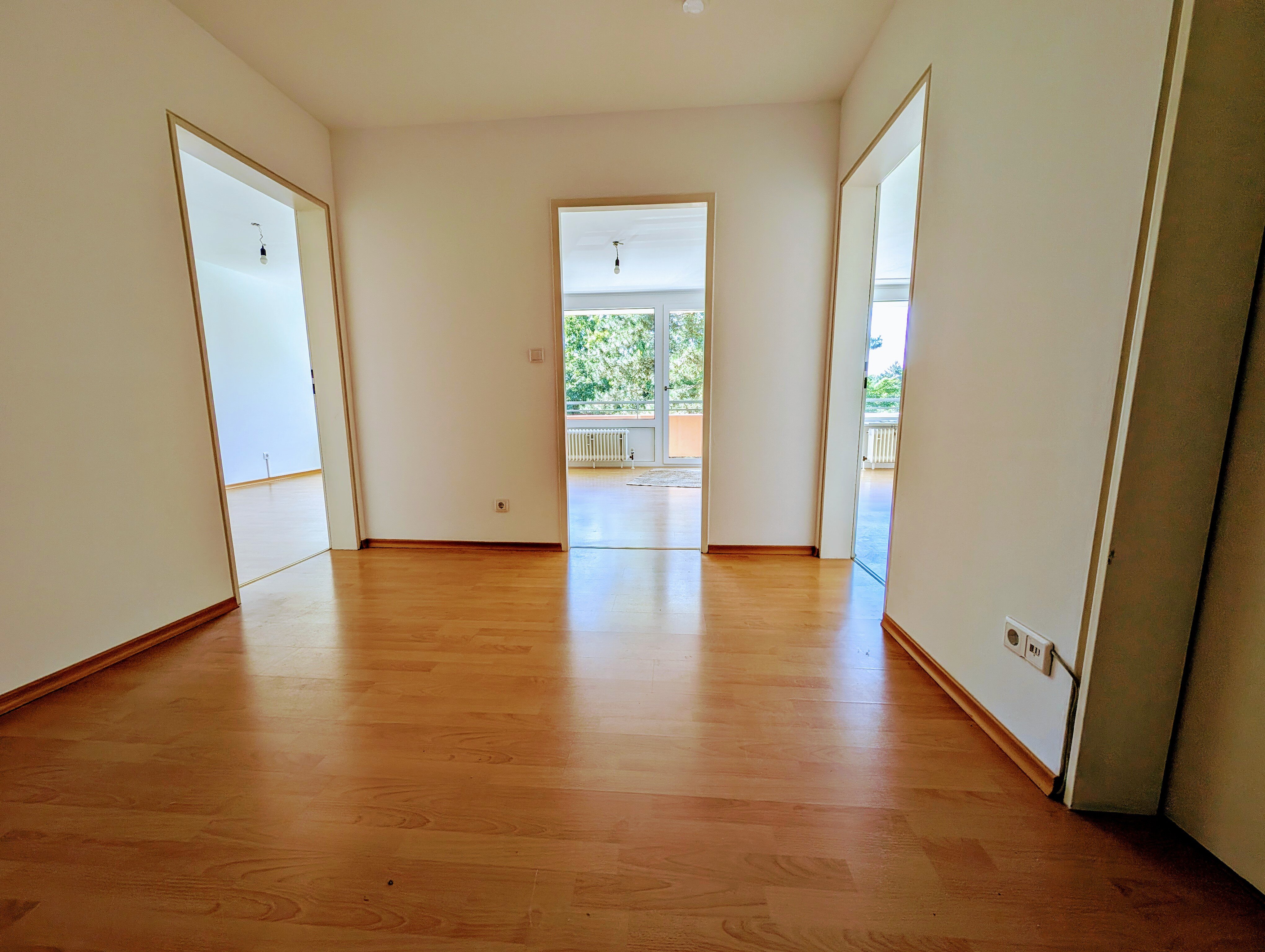 Wohnung zur Miete 595 € 3 Zimmer 80 m²<br/>Wohnfläche 2. Stock<br/>Geschoss 01.08.2024<br/>Verfügbarkeit Ketschendorf Coburg 96450