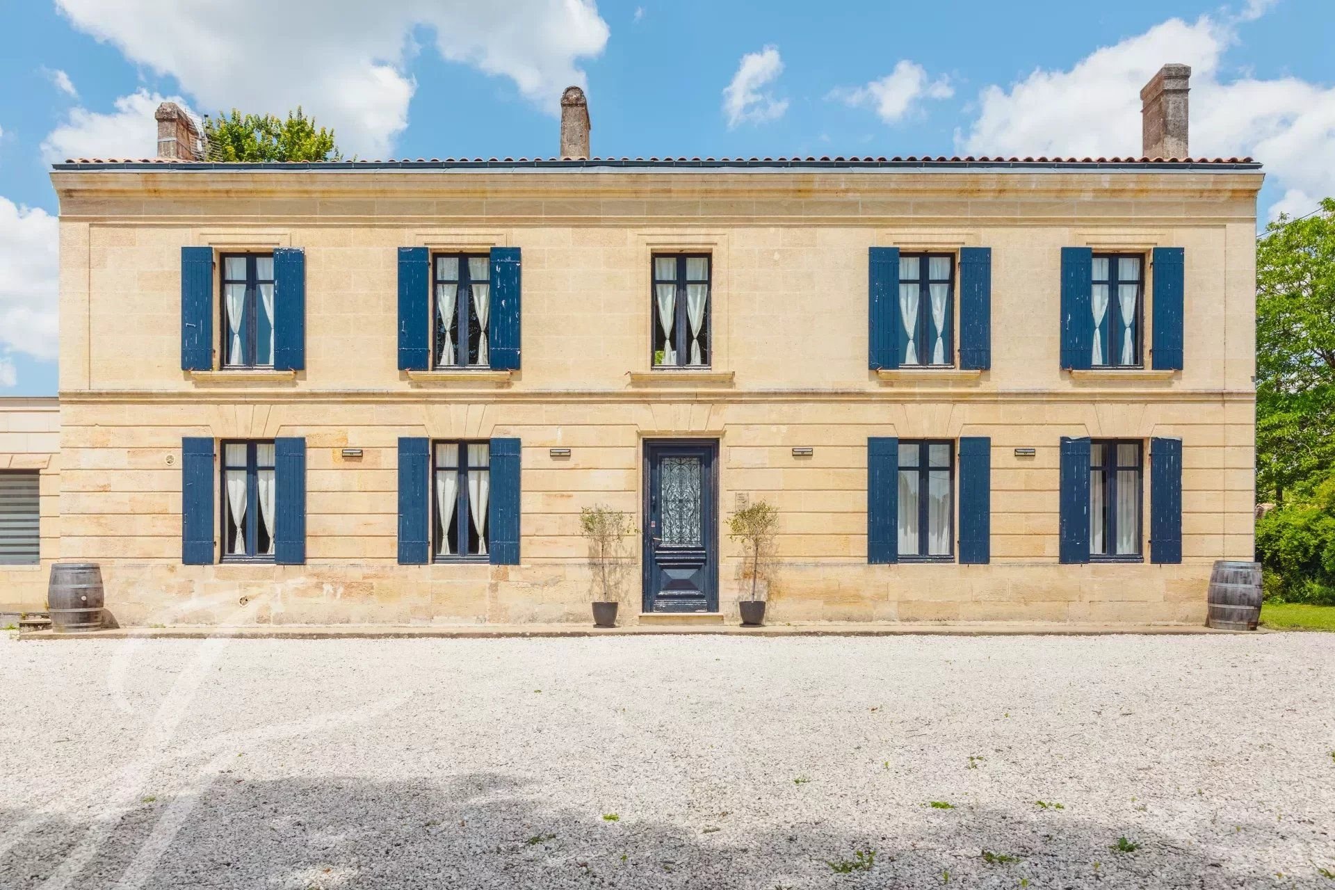 Einfamilienhaus zum Kauf provisionsfrei 1.680.000 € 16 Zimmer 500 m²<br/>Wohnfläche 10.000 m²<br/>Grundstück Bordeaux 33710