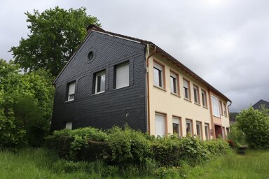 Haus zum Kauf 125.000 € 6 Zimmer 225 m² 825 m² Grundstück Bad Laasphe Bad Laasphe 57334